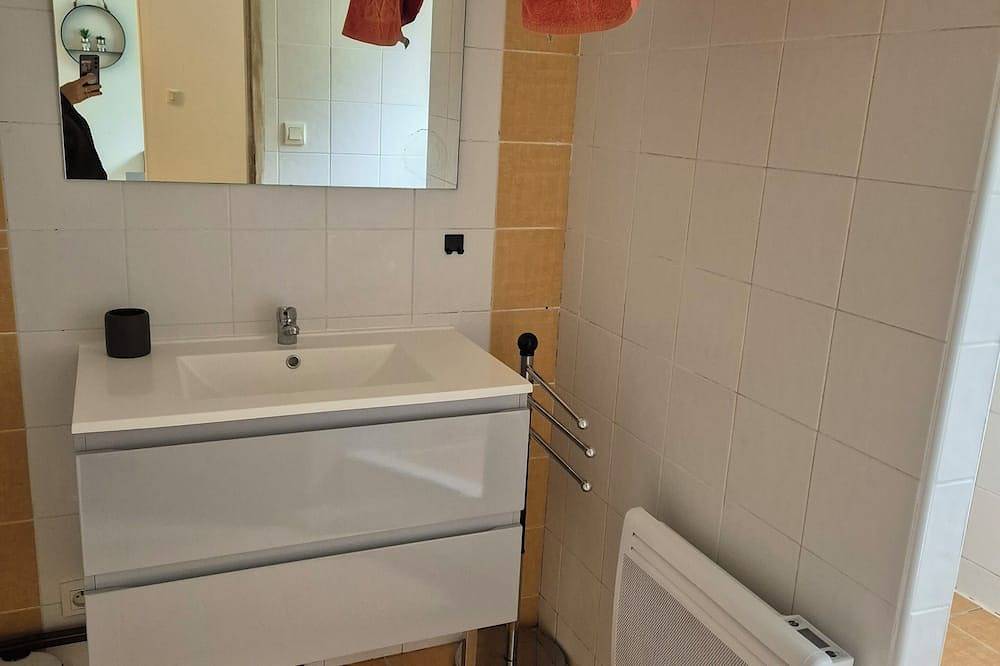 5/7 person house with heated pool between Sarlat and Cahors in Salviac, Lot