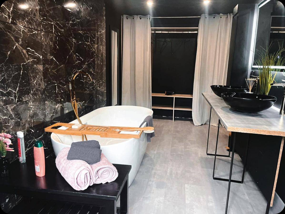 Le grand nid douillet - Jacuzzi extérieur - Maison in Angers, Angers und Umgebung