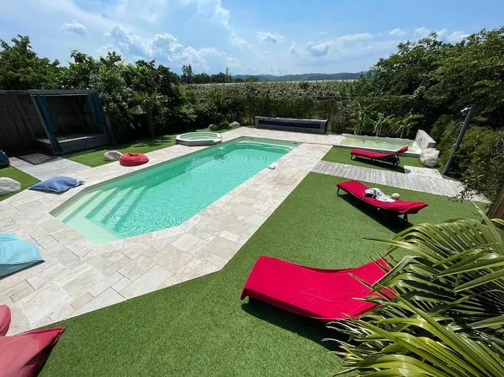 Casa de vacaciones para 15 personas, con jardín además de piscina y vistas - 1