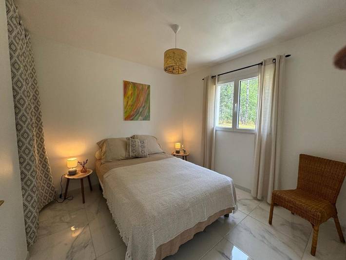 Gîte pour 4 personnes, avec terrasse et piscine à Bourriot-Bergonce