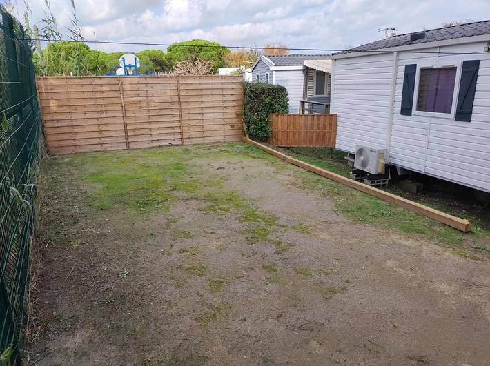 Camping pour 6 personnes, avec Terrasse ainsi que Jardin et Piscine dans Plage de l'Espiguette