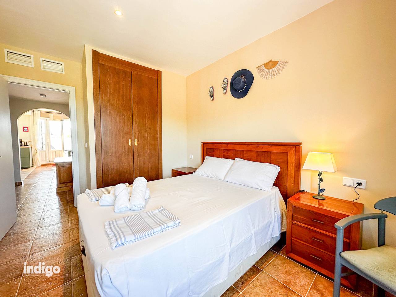 Apartamento inteiro, Apartamento de férias para 6 pessoas com piscina infantil in Urbanizacion Costa Esuri, Ayamonte