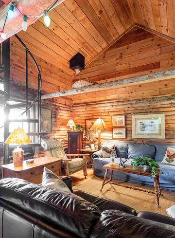 Log Cabin for 4 Guests in New York State, USA, Picture 3