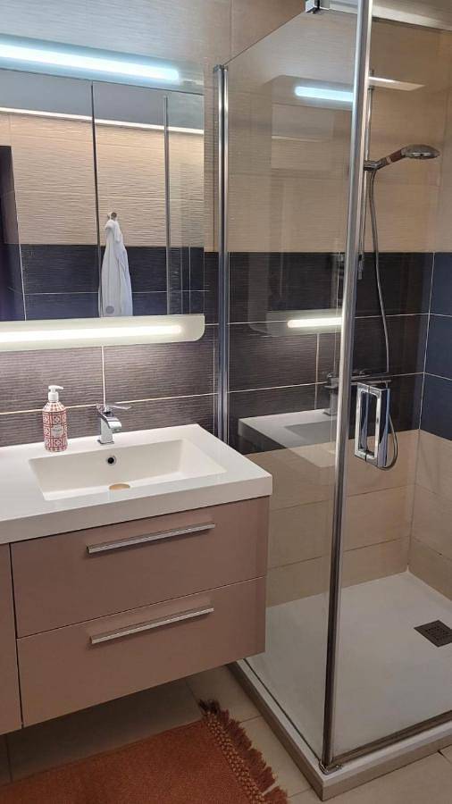 Gîte pour 2 personnes, avec vue dans Publier Amphion - 4