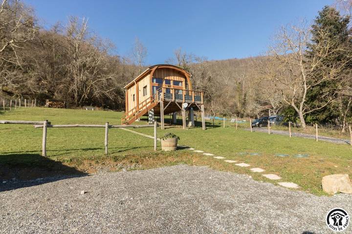 Gîte pour 4 personnes, avec jardin