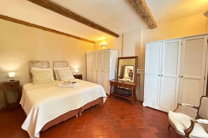 A Green Oasis - Inflatable Spa (through the end of September) in Sarrians, Vaucluse
