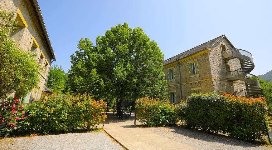 Gîte pour 35 personnes, avec jardin et terrasse - 1