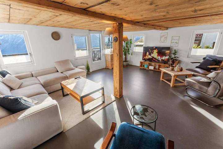 Ferienhaus für 8 Personen, mit Balkon und Terrasse sowie Ausblick