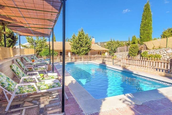 Villa for 12 people, with garden - 1