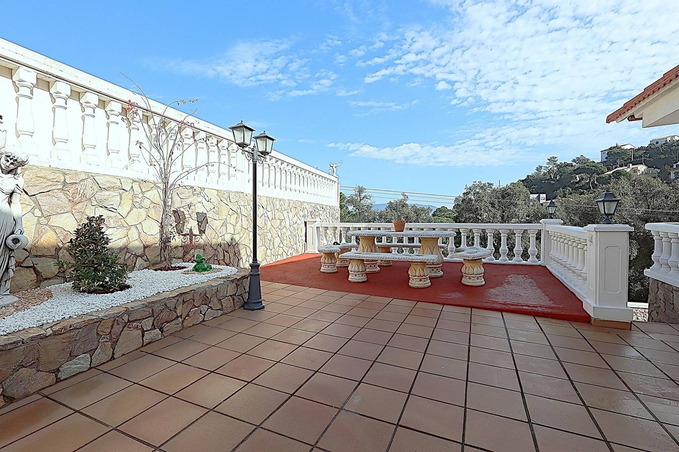 Villa Atenea - Vue sur la montagne, piscine privée, capacité pour 12 personnes. in Lloret de Mar, Costa Brava