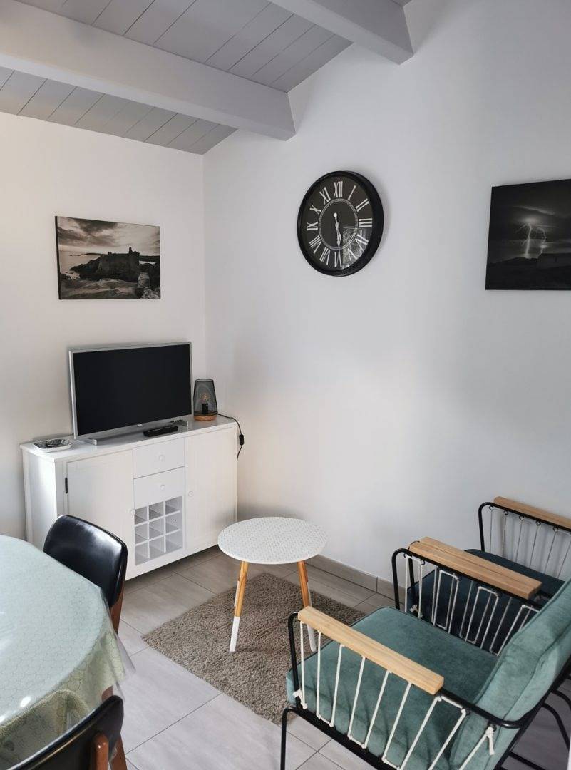 Location pour 2 personnes "La P'tite Islaise" in Île d'Yeu, Vendée