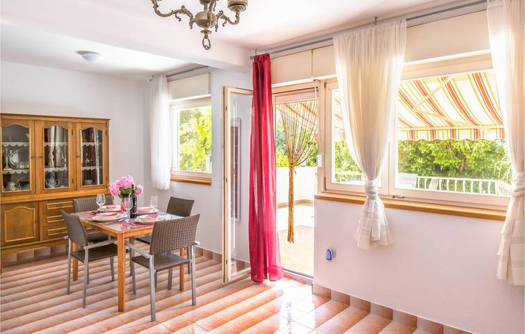 Ferienwohnung für 5 Personen, mit Terrasse und Garten in Tucepi - 3