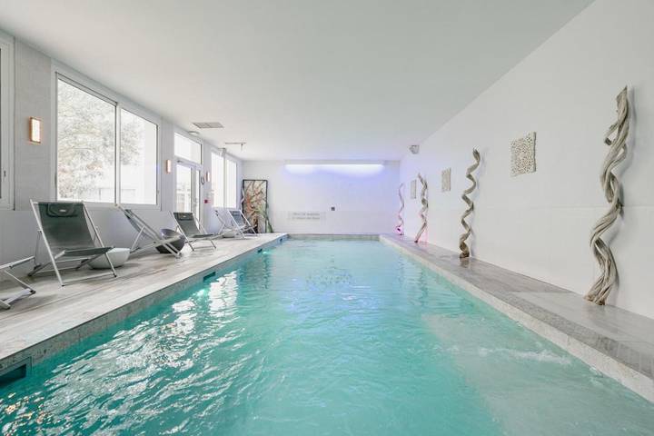 Hôtel pour 2 personnes, avec jardin ainsi que piscine et sauna, animaux acceptés