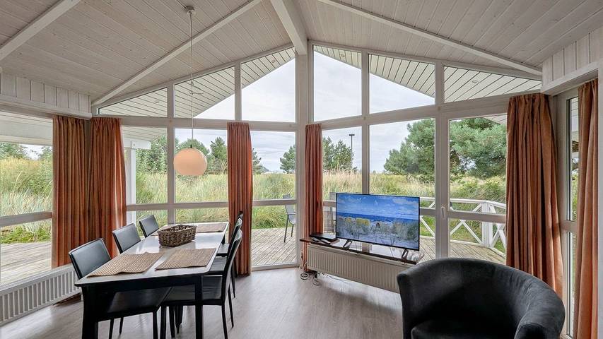 Ferienhaus für 8 Personen, mit Sauna und Whirlpool sowie Garten und Terrasse in der Lübecker Bucht - 3