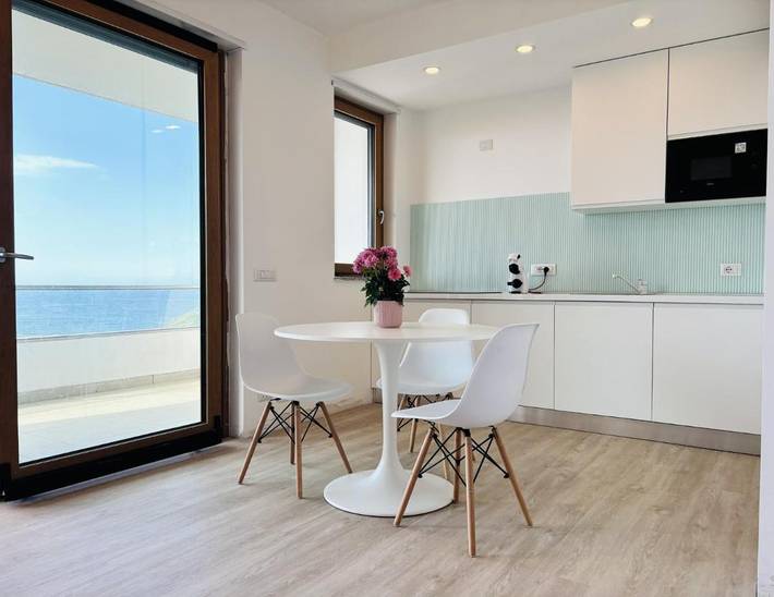 Apartamento para 2 personas, con Balcón además de Terraza y Jardín en Porto Torres