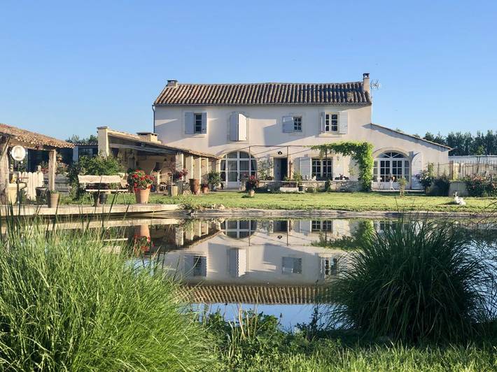Chambre d’hôte pour 2 personnes, avec piscine et jardin