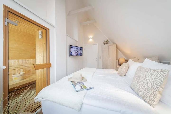 Ferienhaus für 4 Personen, mit Garten und Whirlpool sowie Sauna in Schashagen - 2