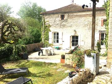 Cottage pour 2 personnes, avec terrasse et jardin à Saint-Vincent-Rive-d'Olt