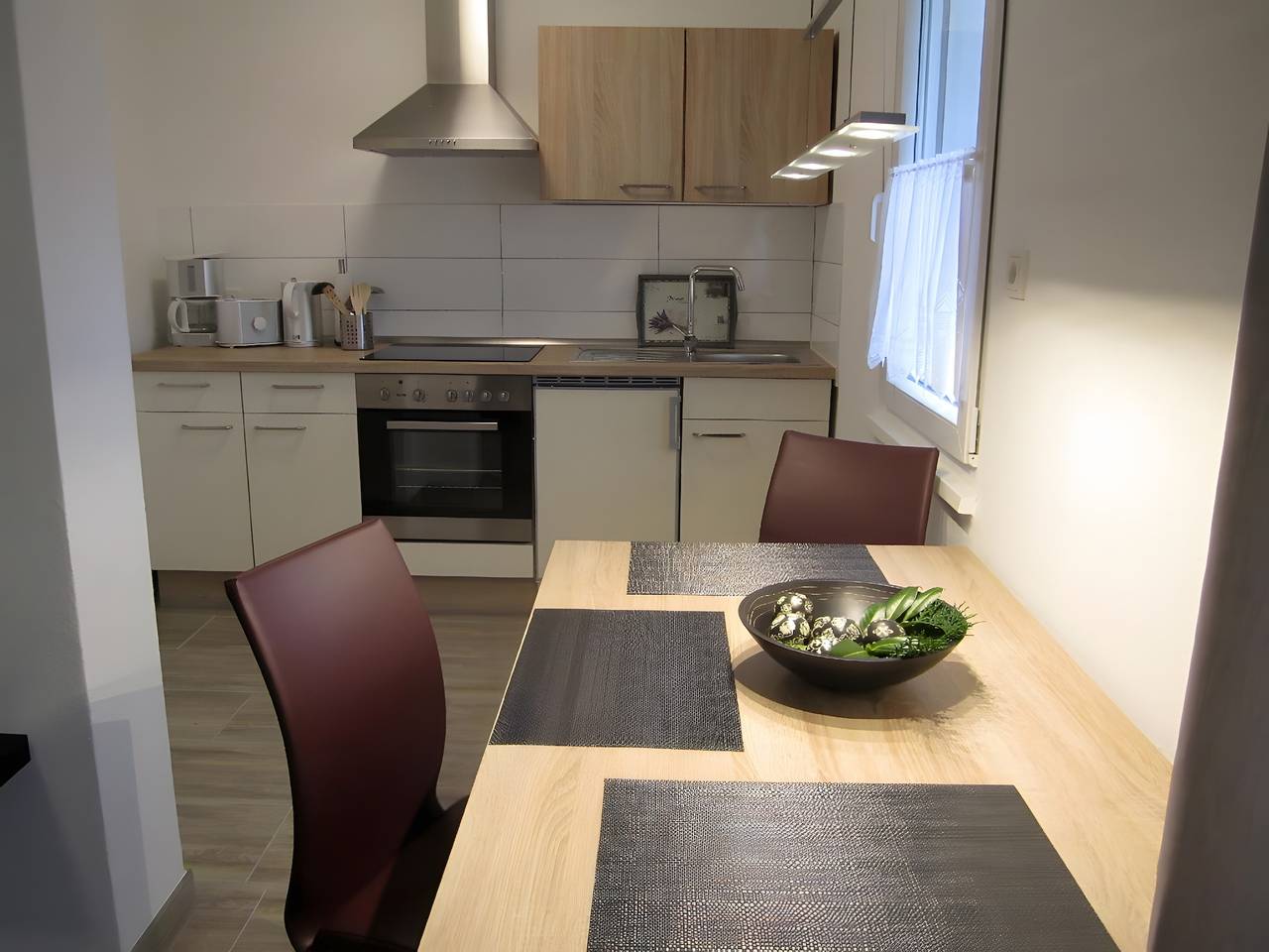 Ganze Wohnung, Apartment 'Zentrumsnah I 4 Personen I Gartenblick' mit Gemeinschaftsgarten, Balkon & Wlan in Kleinblittersdorf, Saarbrücken & Umgebung