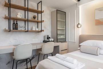 Villa for 2 People in Split, Split-Dalmatia, Photo 4