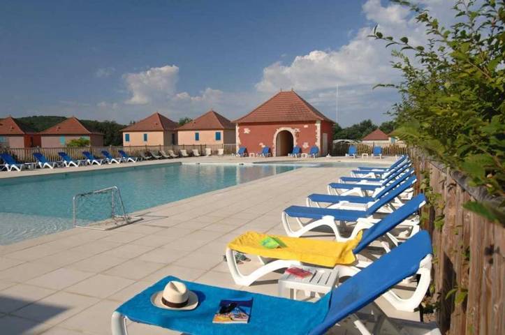 Location de vacances pour 3 personnes, avec terrasse et piscine à Prayssac - 4