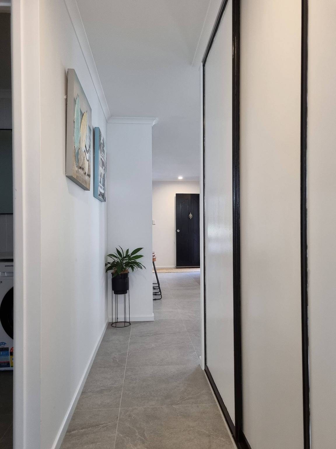 Seaestaatmoffatquietbeachpark, amplio patio cercado in Moffat Beach, Sunshine Coast