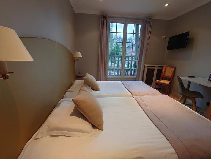 Hôtel pour 2 personnes, avec terrasse, animaux acceptés à Forges-les-Eaux - 4