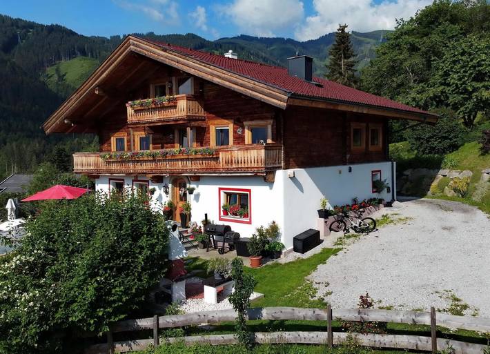 Ferienwohnung für 6 Personen, mit Balkon und Terrasse sowie Garten und Seeblick in Zell am See - 2