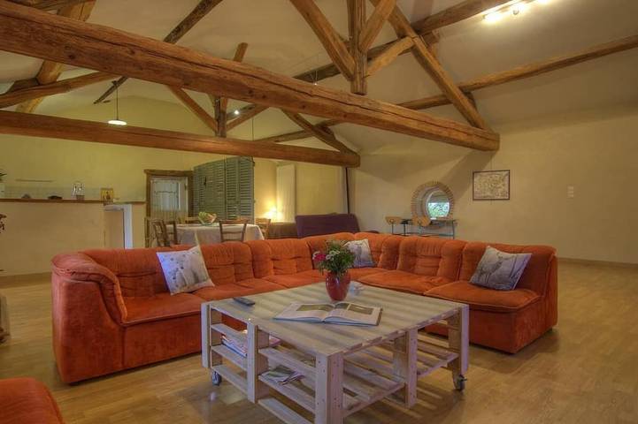 Location de vacances pour 4 personnes, avec Balcon et Jardin dans Saint-Julien-sur-Reyssouze