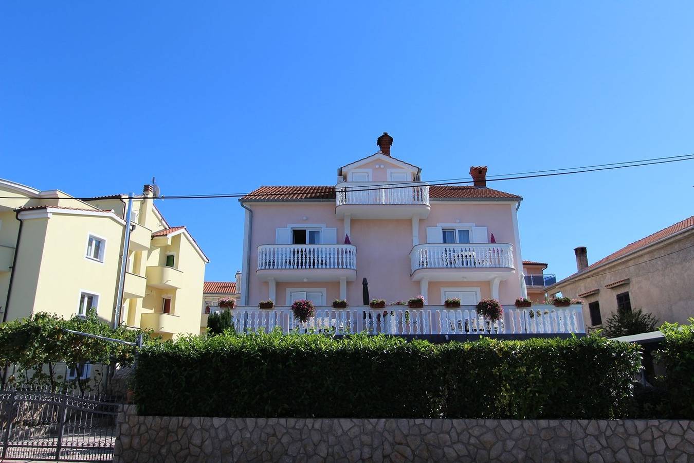 Ganze Wohnung, Günstliche Ferienwohnung Marijan 6 mit Meerblick in Malinska in Malinska-Dubašnica, Krk