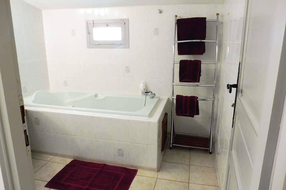 L'oustau de Moun Paire in Niozelles, Parc naturel régional du Luberon