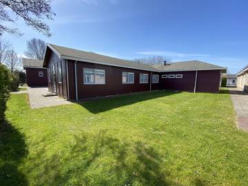 Ferienhaus für 70 Personen, mit Terrasse und Balkon/Terrasse in Ellemeet
