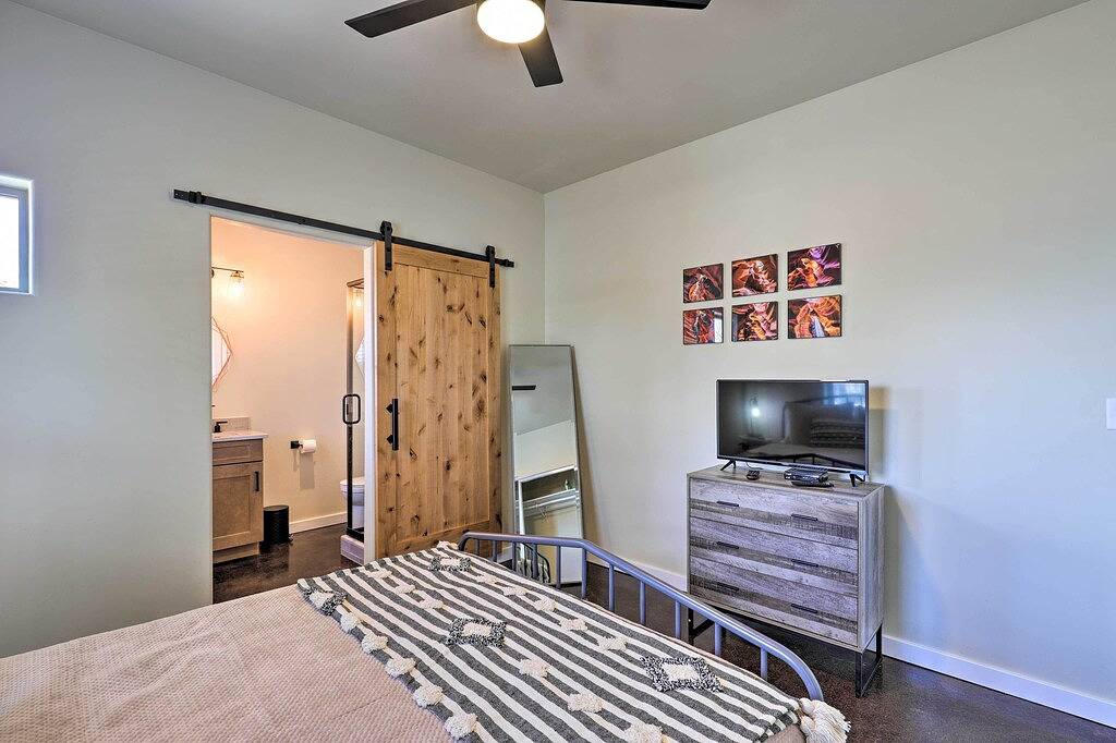 Modern Retreat: 3 Blocks to Dtwn Williams + Rte 66 in Williams (Arizona), Coconino Nationalwald