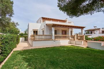 Holiday home in Cala d'Or, Santanyí für 8 
