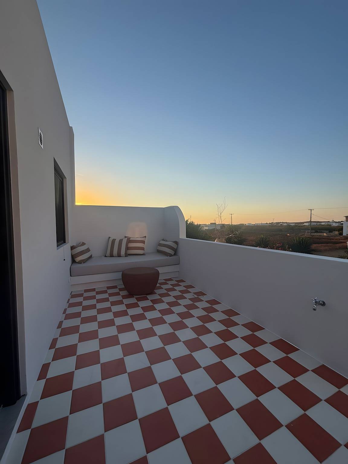 Casa 'Bluewaves Sunstone Terrace House' con jardín privado, balcón y Wi-Fi in Antiparos