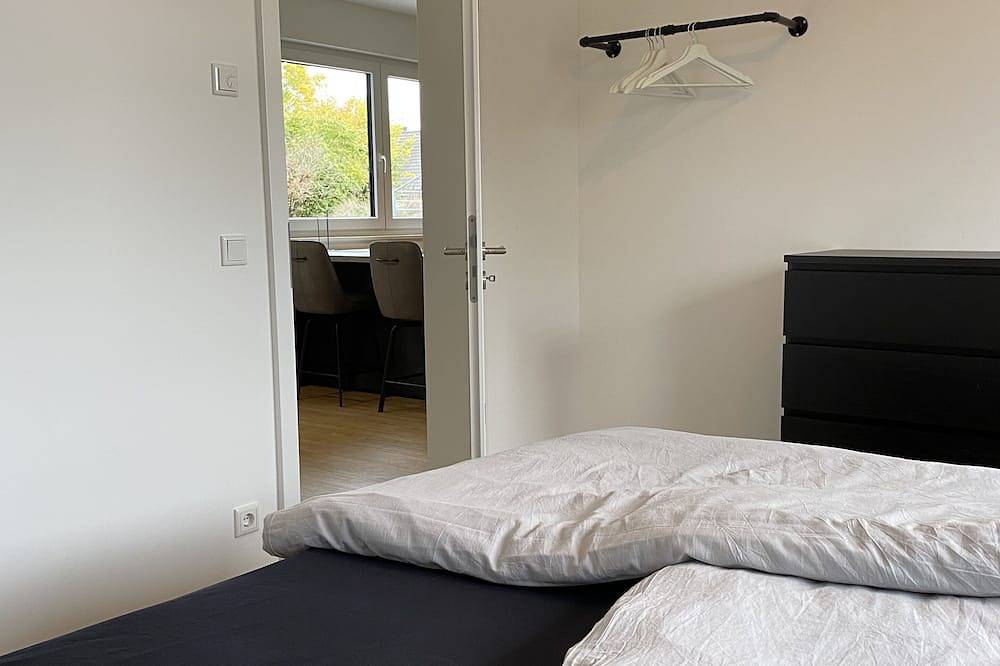 Ganze Wohnung, Modern wohnen mitten im Nationalpark Eifel, 10 min vom See entfernt in Simmerath, Naturpark Hohes Venn-Eifel