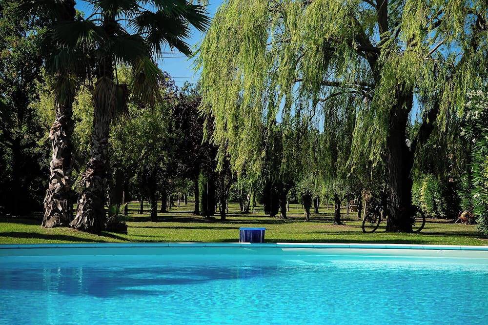 Ganze Wohnung, Exclusive Private Luxury Suite for 2 with Pool, Sauna & 10,000 sqm Park – Cesena in Cesena, Forlì-Cesena Provinz