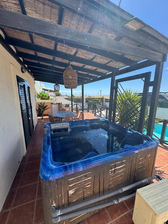 Chalet para 6 personas, con terraza además de vistas y piscina en Fuerteventura - 2