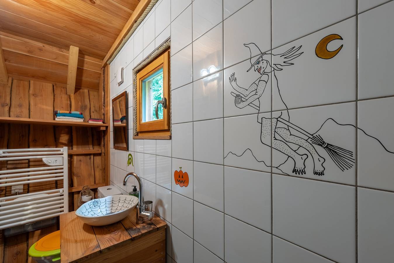 Chalet voor Twee met Privéterras, Tuin, Wi-Fi, Vissen en Wandelen bij Épinal, foto 15