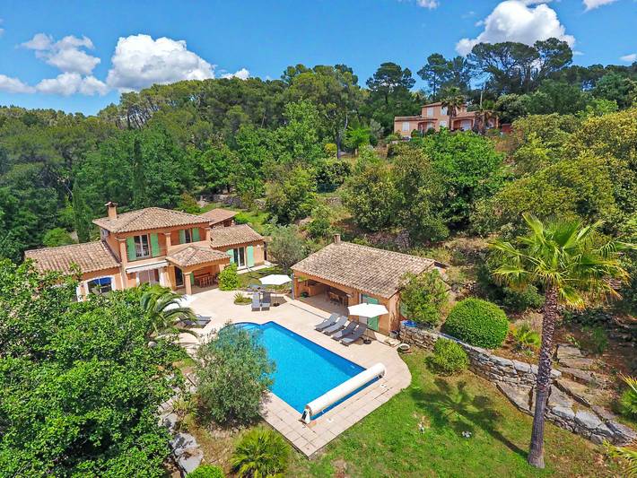Gîte pour 8 personnes, avec Piscine