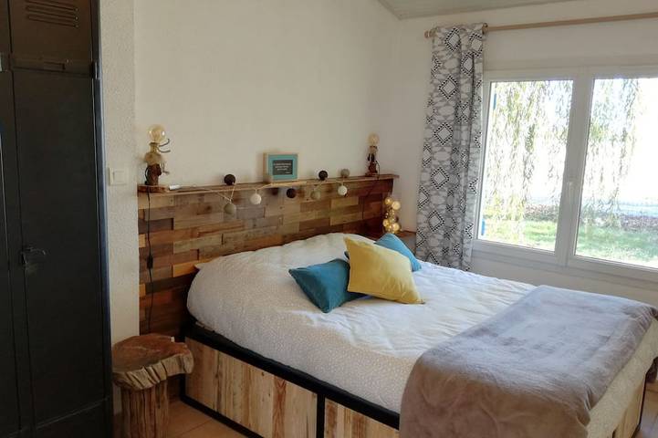 Location de vacances pour 12 personnes, avec jardin et balcon à Le Perrier - 2