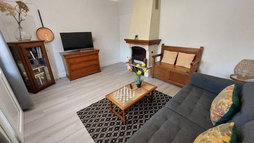 Location de vacances pour 6 personnes, avec jardin à Lacapelle-Viescamp - 2