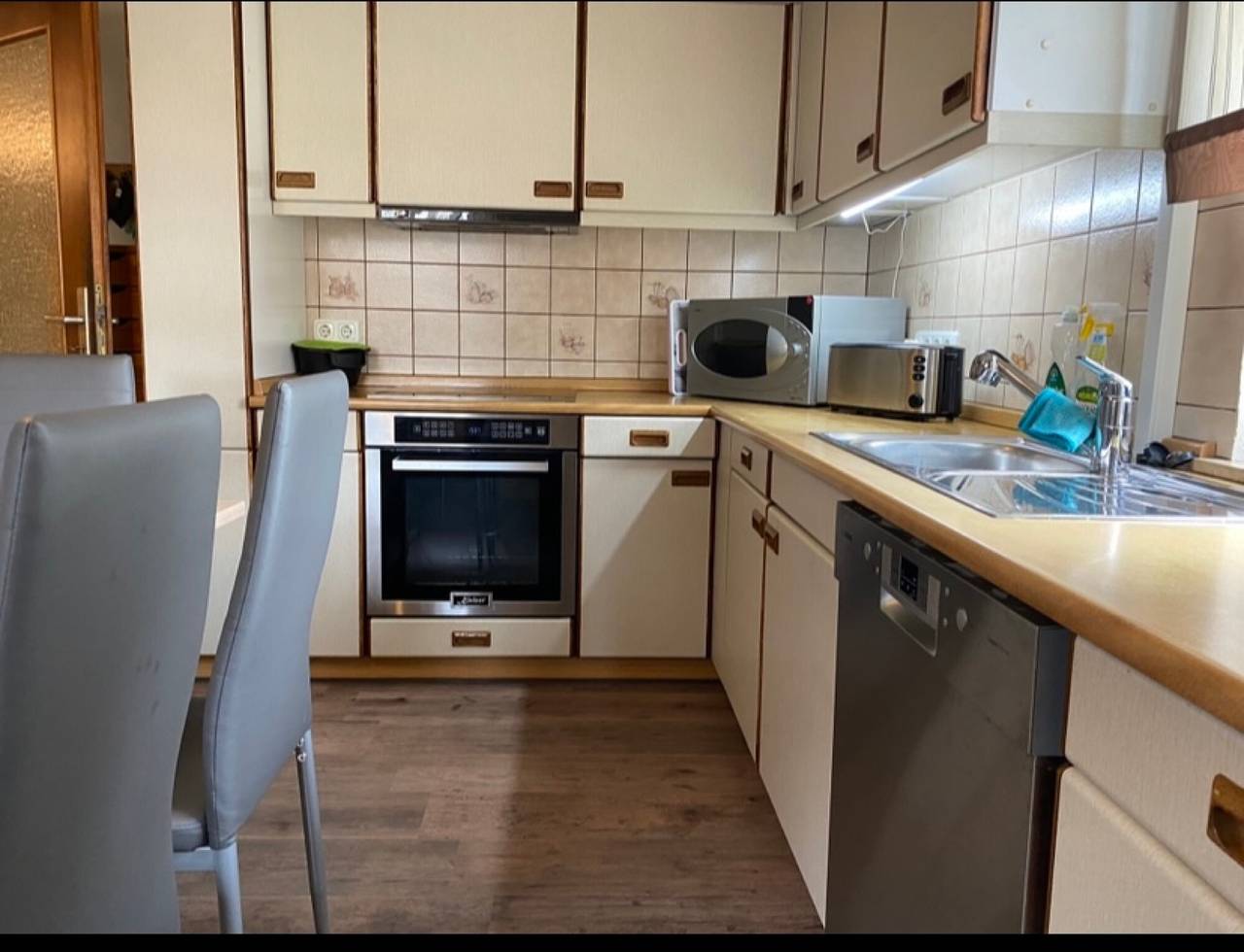 Ganze Wohnung, Ferienwohnung 'Wohner' mit privatem Garten, Balkon und Wlan in Petersaurach, Romantische Straße