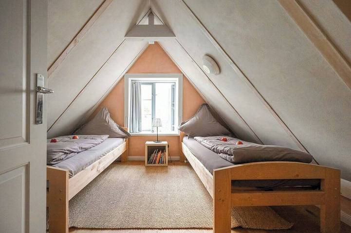 Ganze Wohnung, Apartment im Reethaus mit privatem Seezugang in Grebin, Südliche Ostseeküste