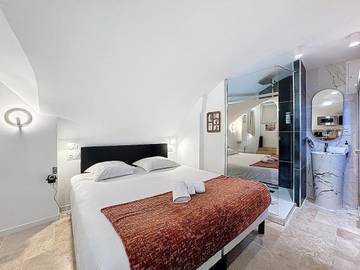 Gîte pour 2 personnes, avec sauna et jacuzzi à Beaumont (Puy-de-Dôme)