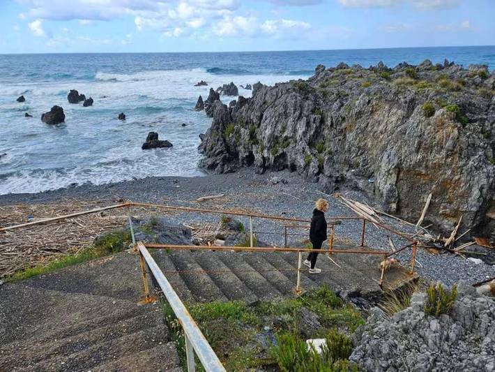 Location de vacances pour 6 personnes, avec vue ainsi que jardin et terrasse, animaux acceptés à Scalea - 3