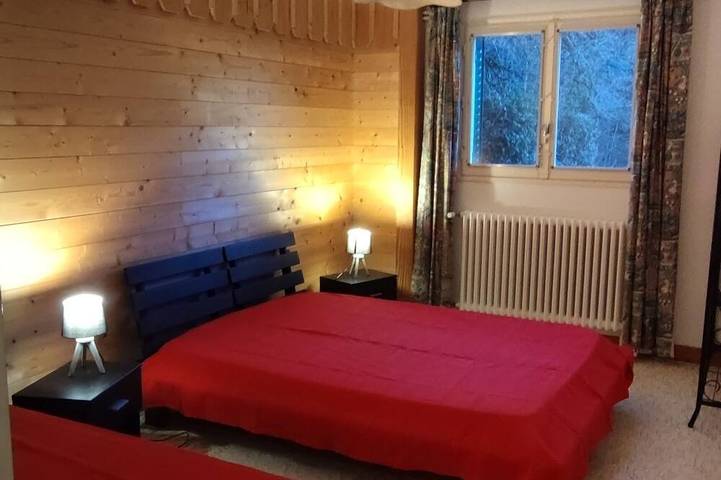 Location de vacances pour 15 personnes, avec jardin et balcon dans Lac de Bonlieu - 2