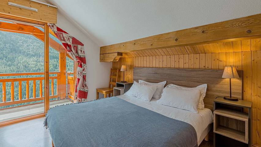 Gîte pour 9 personnes, avec sauna, animaux acceptés dans Office De Tourisme De Vaujany