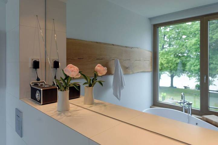 Ganze Wohnung, Haus am Havelbogen direkt am Wasser mit Kanu und Steg, Terrassenwohnung***** in Plötzin, Werder
