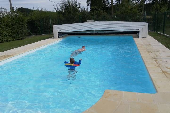 Gîte pour 2 personnes, avec Terrasse ainsi que Jardin et Piscine